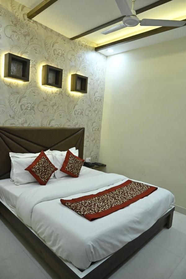 Guntas Residency Hotel Амритсар Екстериор снимка