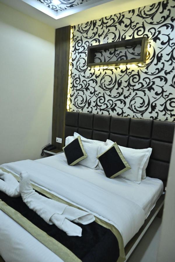 Guntas Residency Hotel Амритсар Екстериор снимка