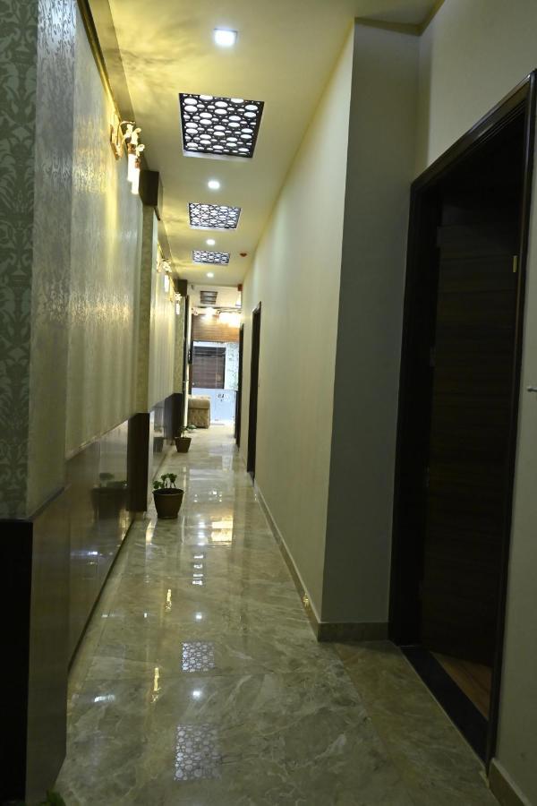 Guntas Residency Hotel Амритсар Екстериор снимка