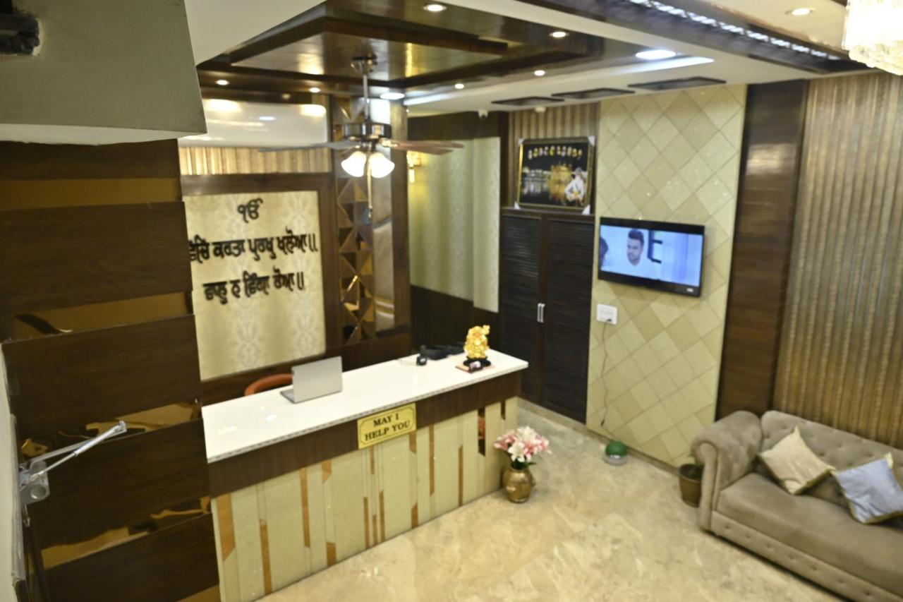 Guntas Residency Hotel Амритсар Екстериор снимка