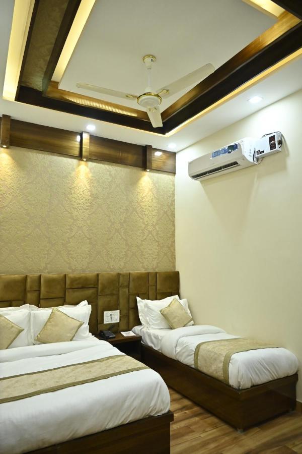Guntas Residency Hotel Амритсар Екстериор снимка